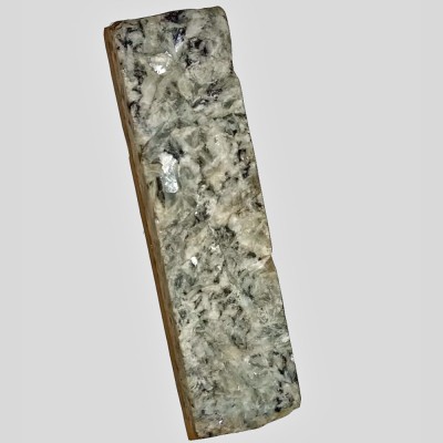 Рваный камень талькокварцит 200х40х20 мм